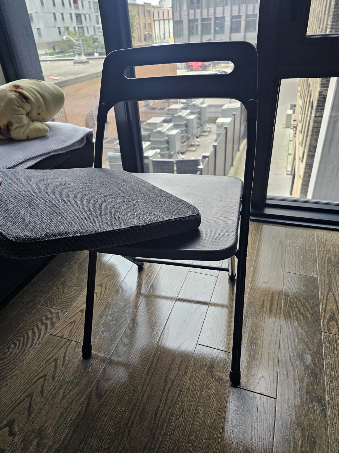 Folding Chair with Grey Padded Seat new - photo 3
