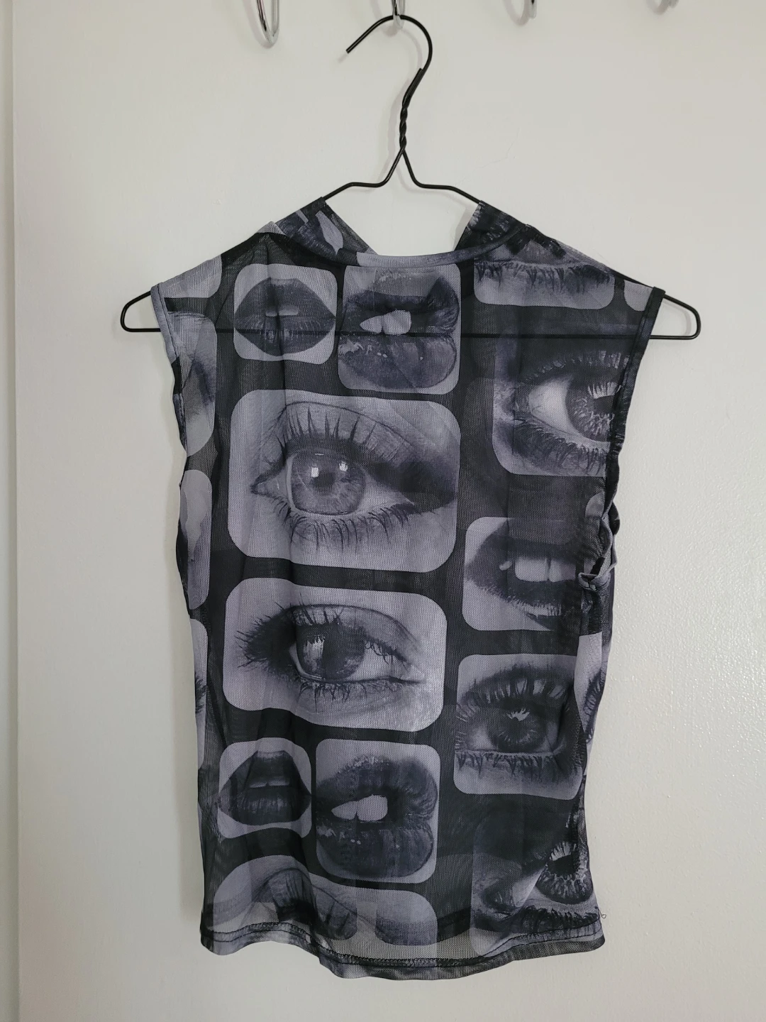 Mesh Eye and Lips Print Sleeveless Top