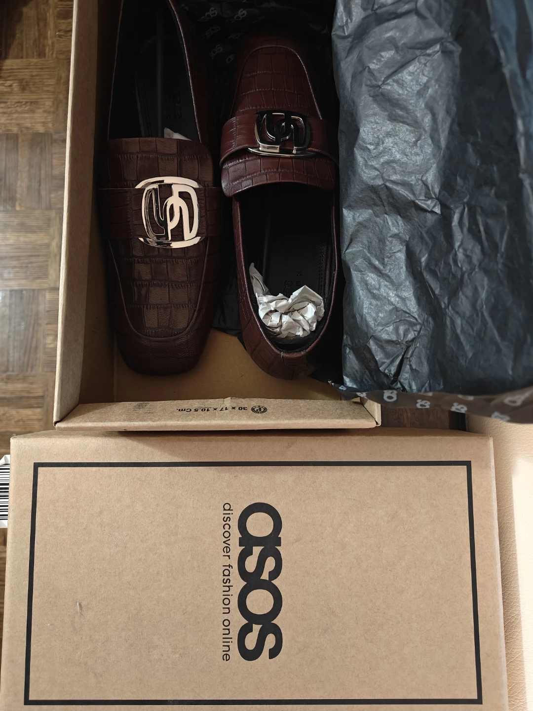 Textured Women's Loafers BNIB