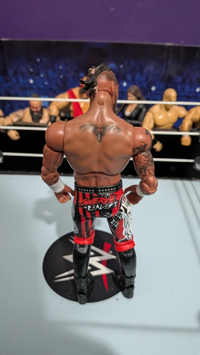 Isaiah swerve Strickland AEW/WWE elite - photo 2