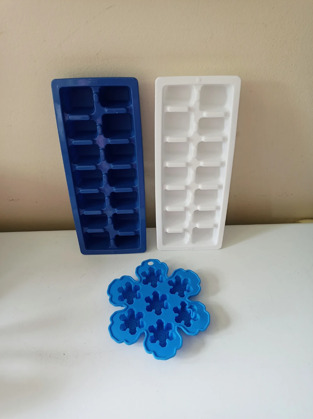 Ice cubes Trays/Mold