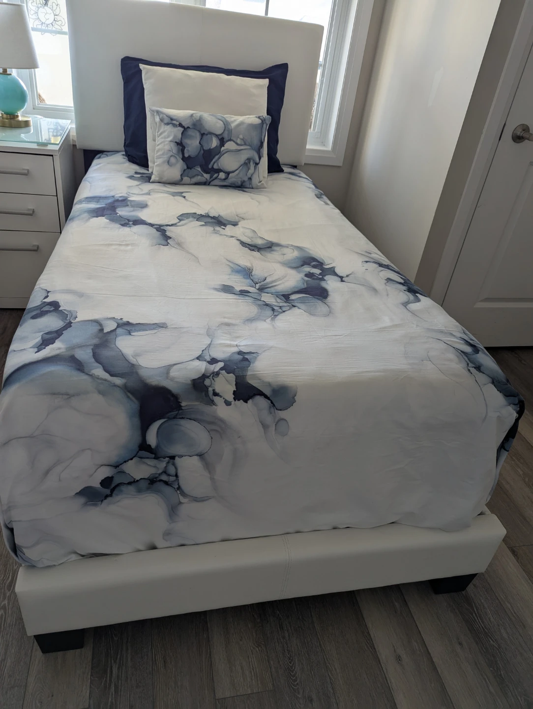 Twin Bed, Mattress with Faux-leather Headboard - photo 4