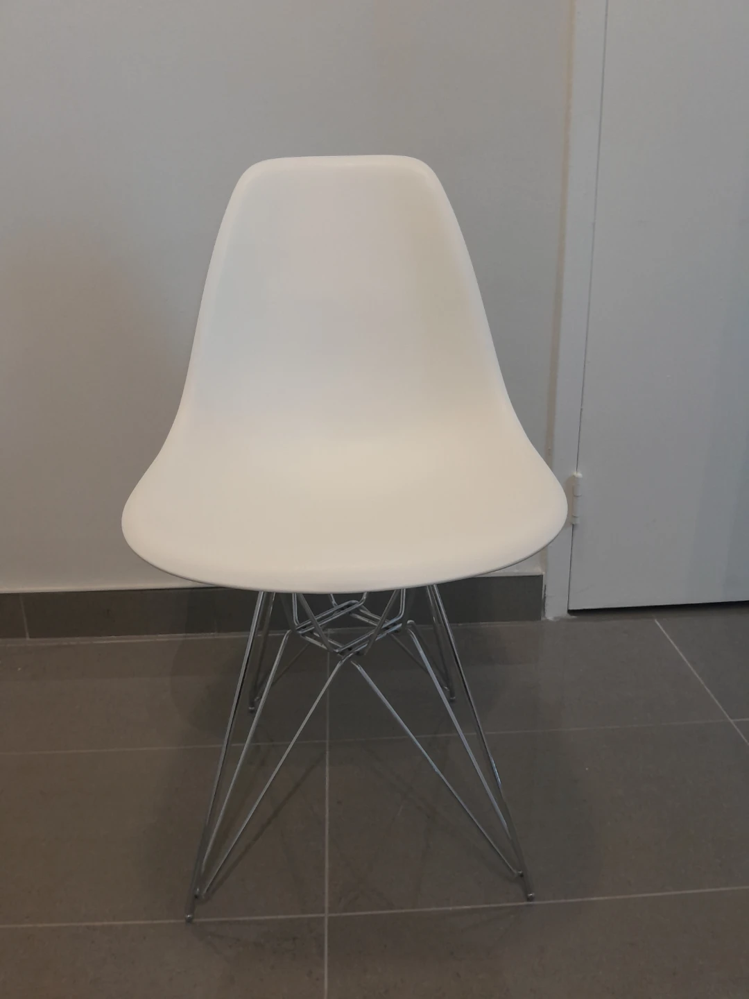 White modern dining chair - photo 3