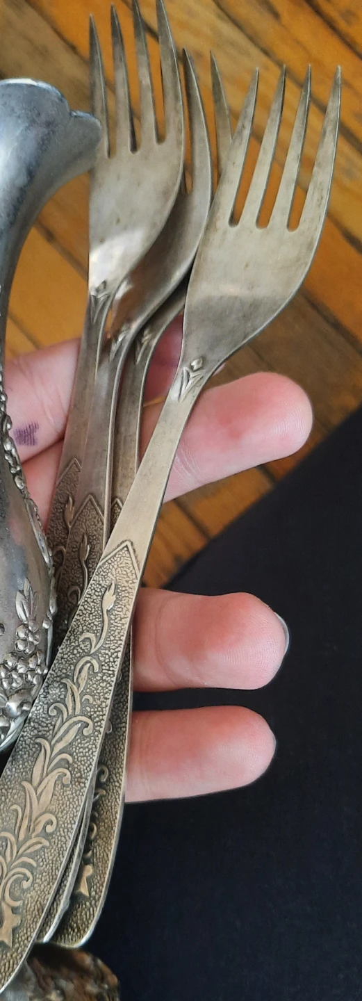 4 fork is all  silver one is 46.25 a fork silver is at 2.63 - photo 2