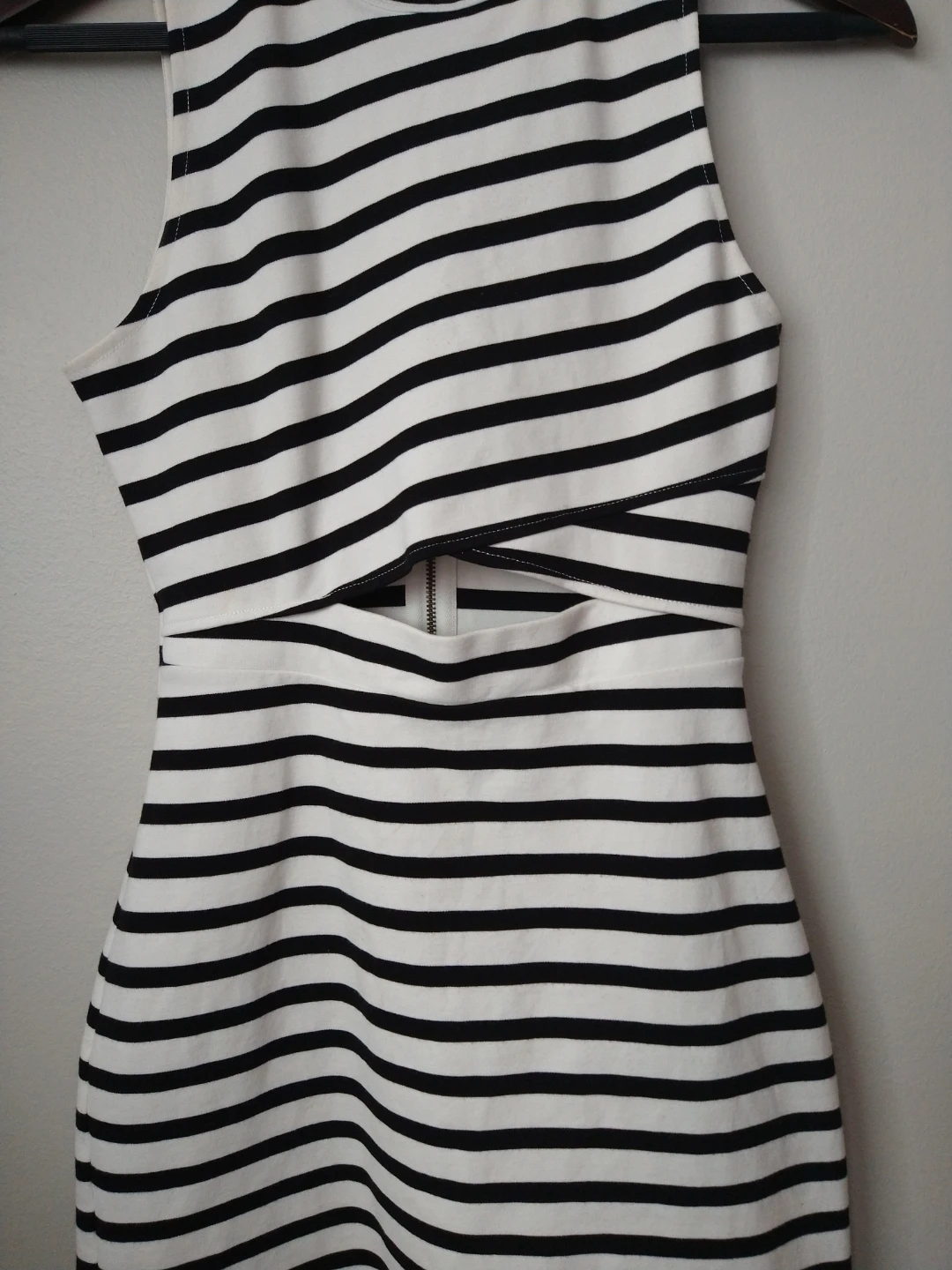 Express Black & White Striped Bodycon Dress Size 0 - photo 3