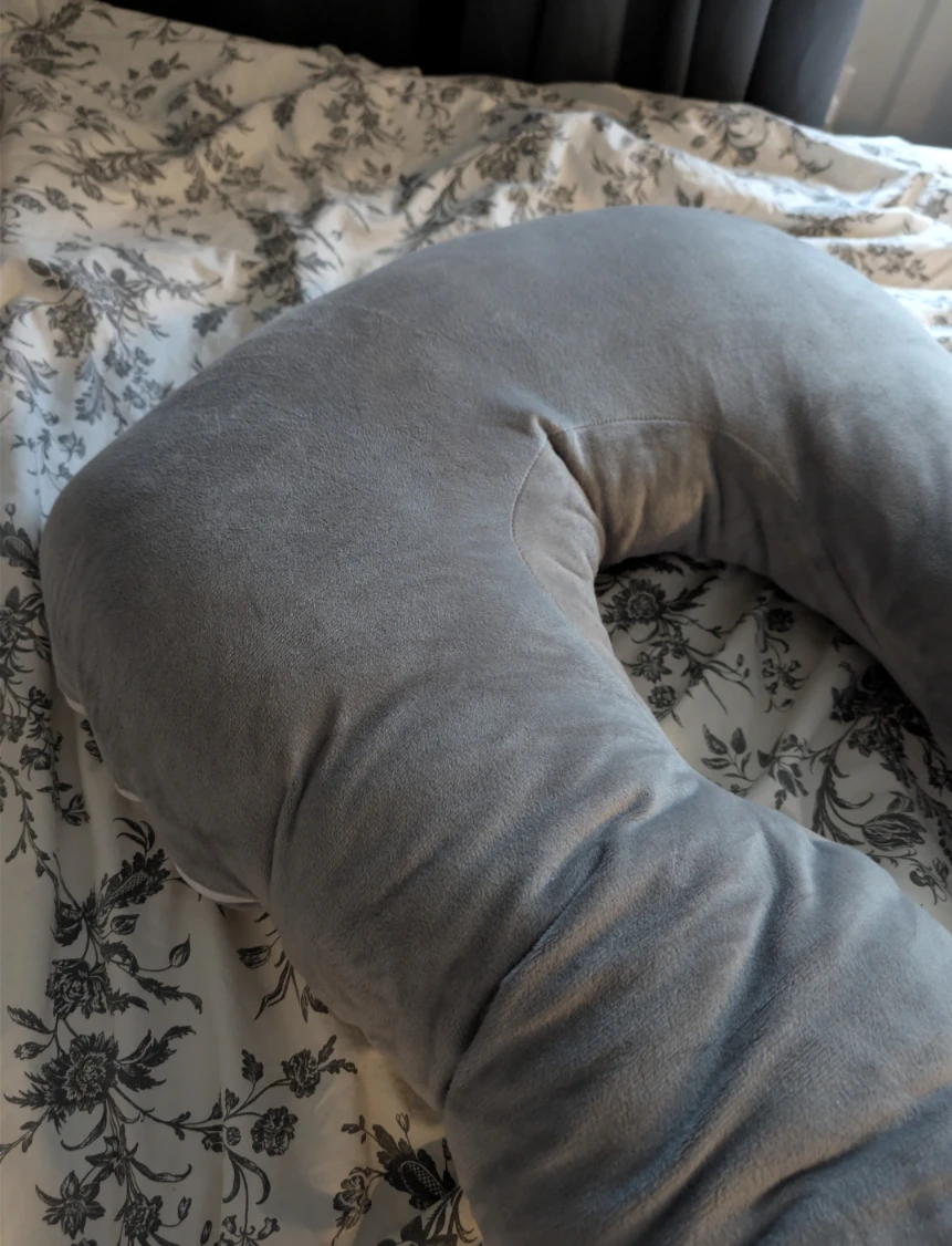Pregnancy pillow - photo 2