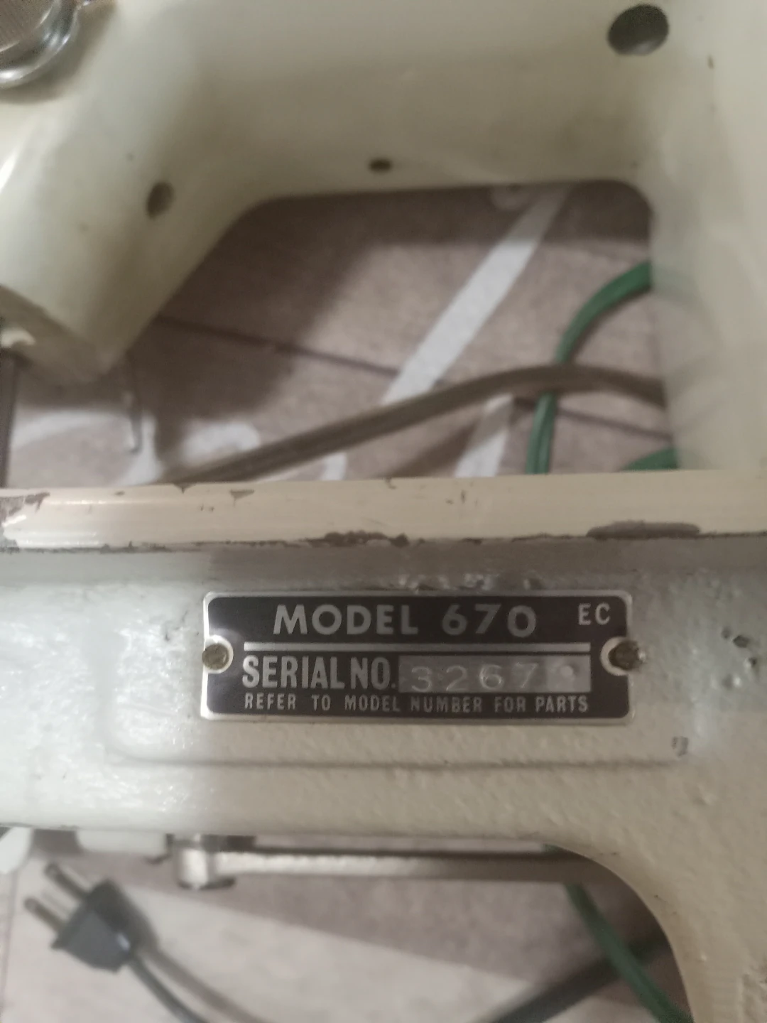 Morse DeLuxe Zig Zag Sewing Machine - Model 670 - photo 2