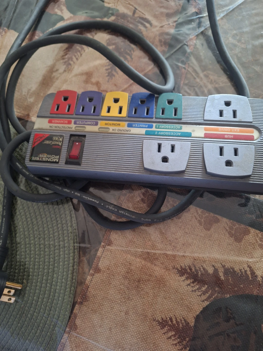 Monster PowerCenter PC900 Surge Protector