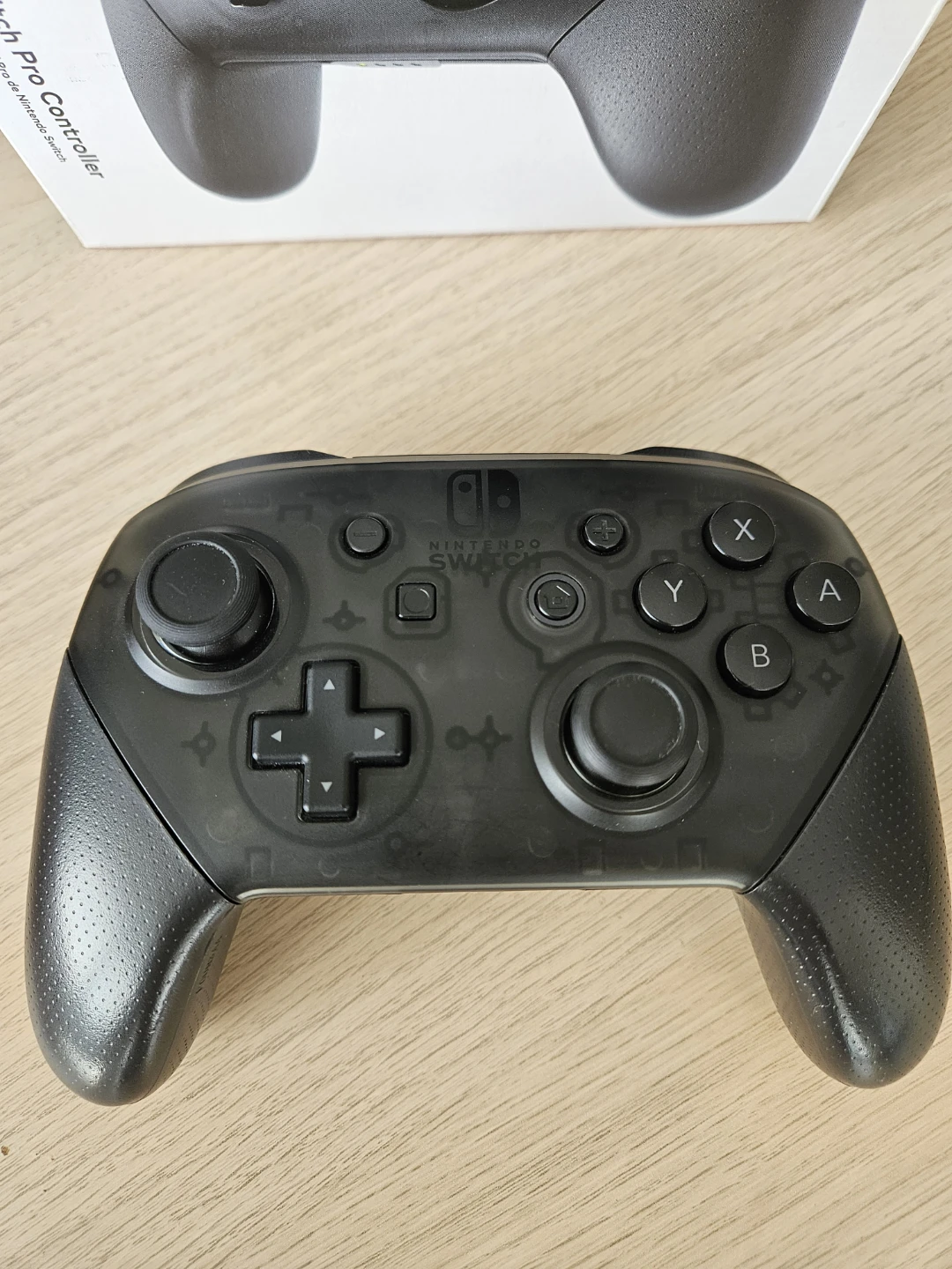 Nintendo Switch Official Pro Controller - photo 2
