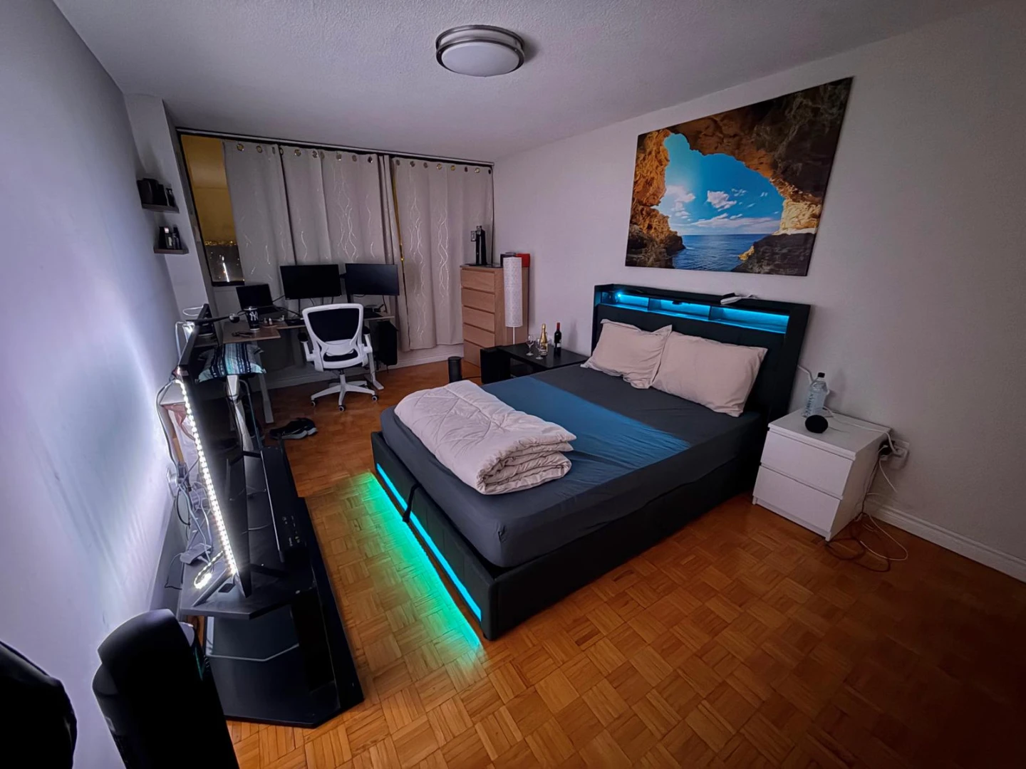 Private room for rent