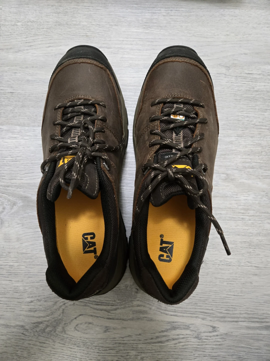WORK SHOES -Size 10 Wide Excellent Condition