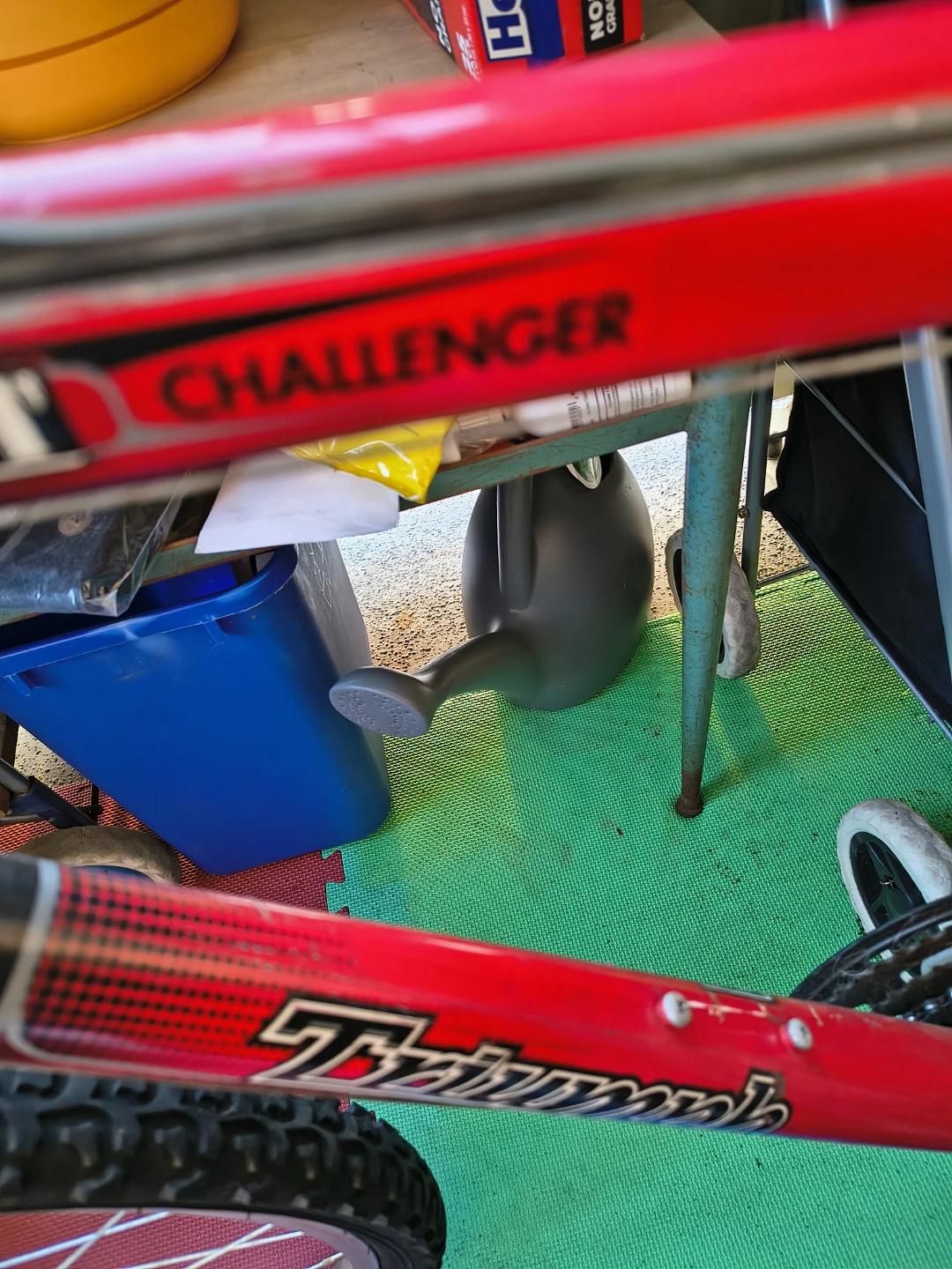 Red Triumph Challenger Bicycle - photo 4