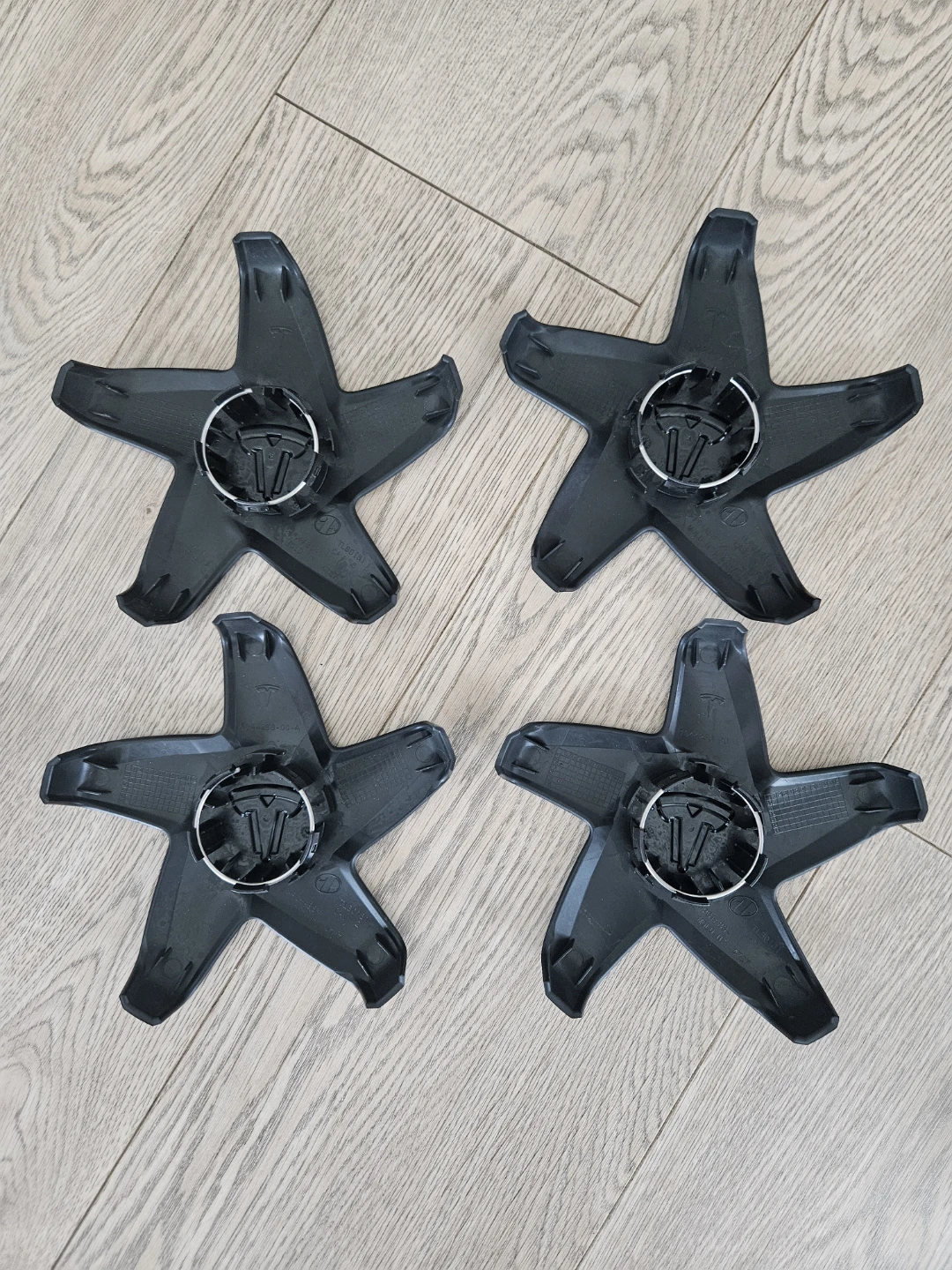 Set of 4 Tesla model3 center cup - photo 2