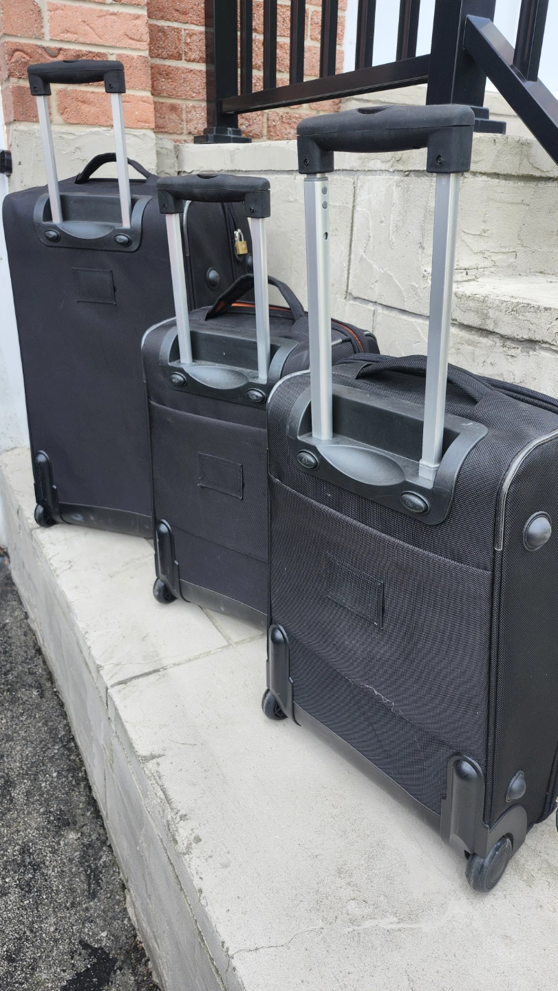 Set of 3 Black Rolling Suitcases - photo 3