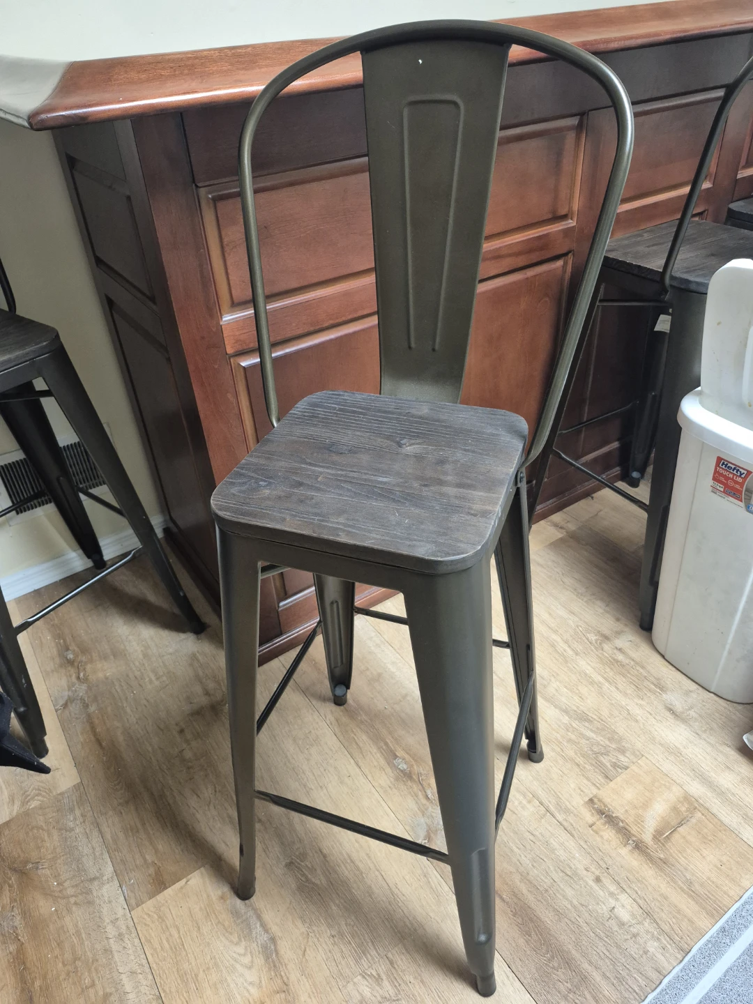 Wooden Bar with Stools - photo 2
