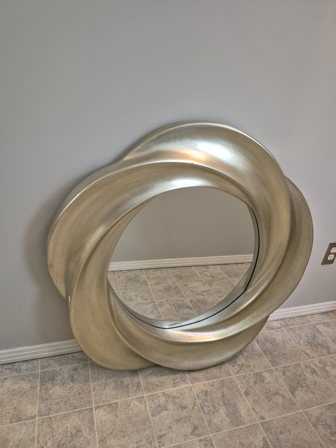 Unique Round Mirror