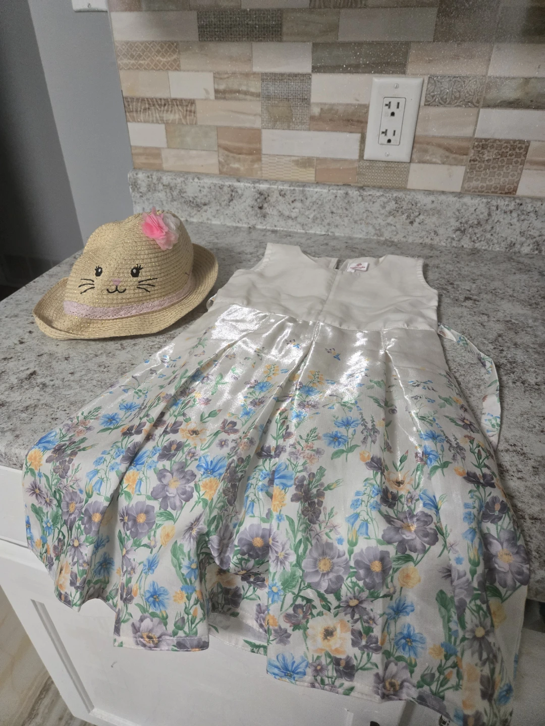 Girls Floral Dress and Hat Set