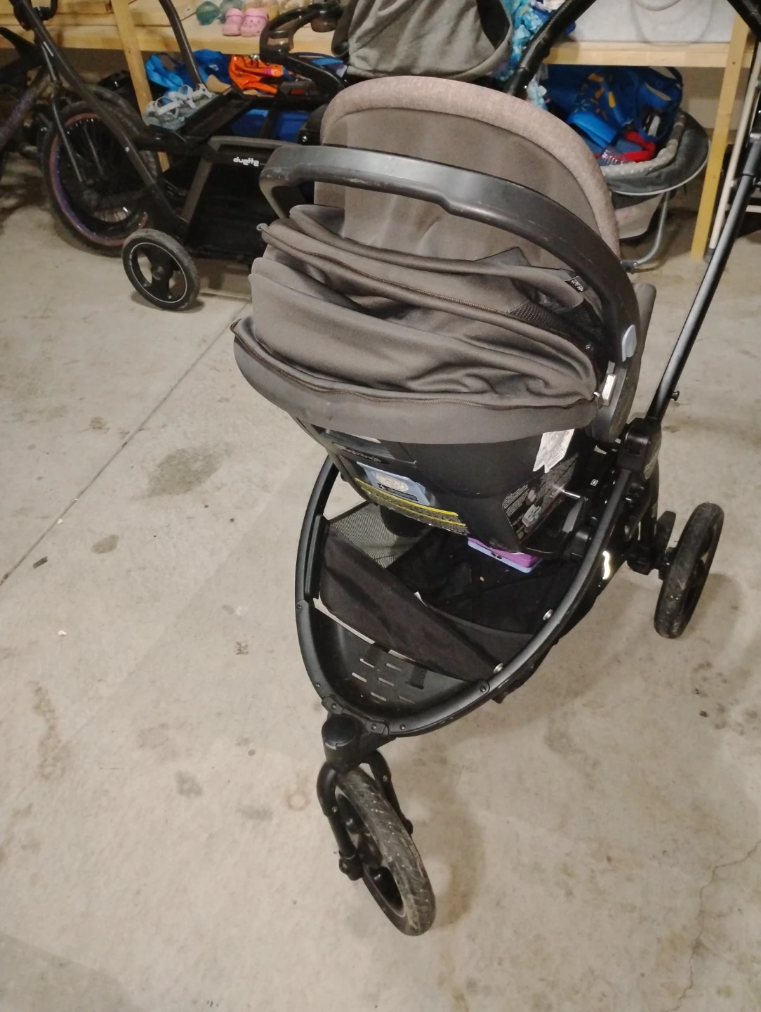 Peg Perego Stroller with Car Seat and it has just the seat too - photo 2