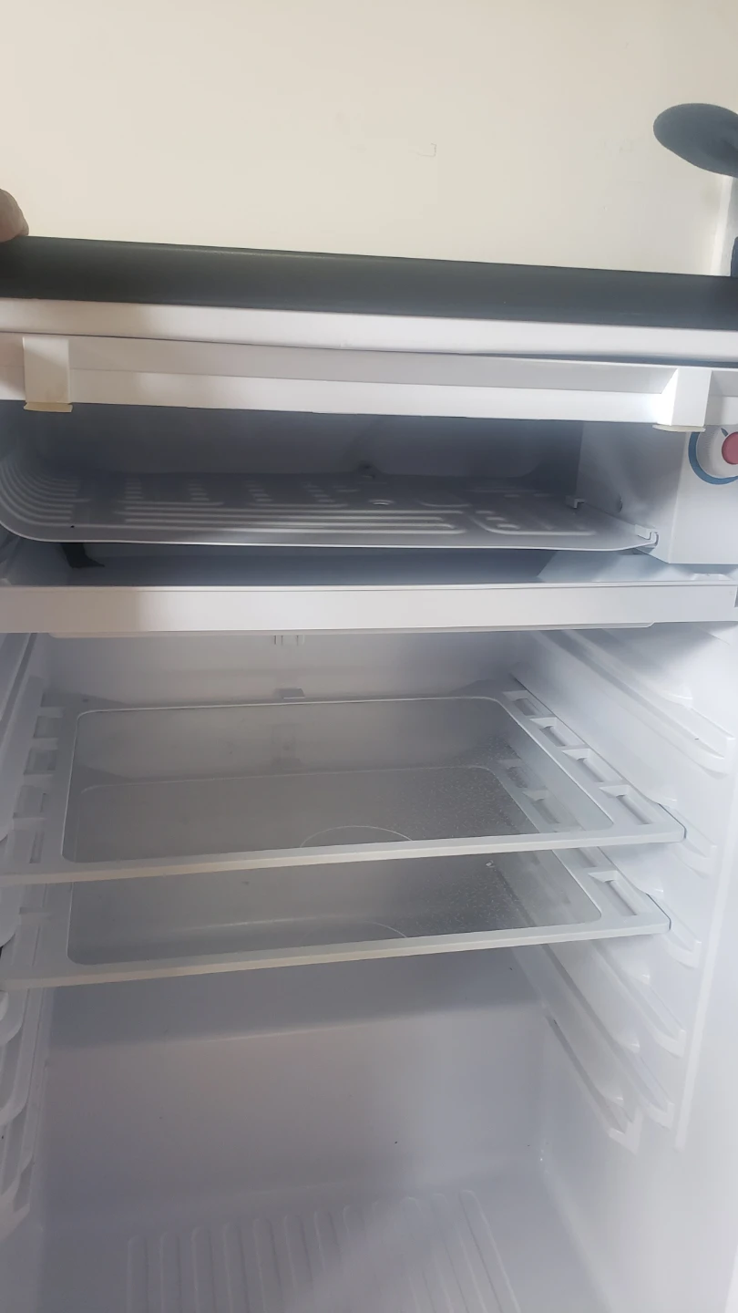 Danby Designer Mini Fridge - photo 5