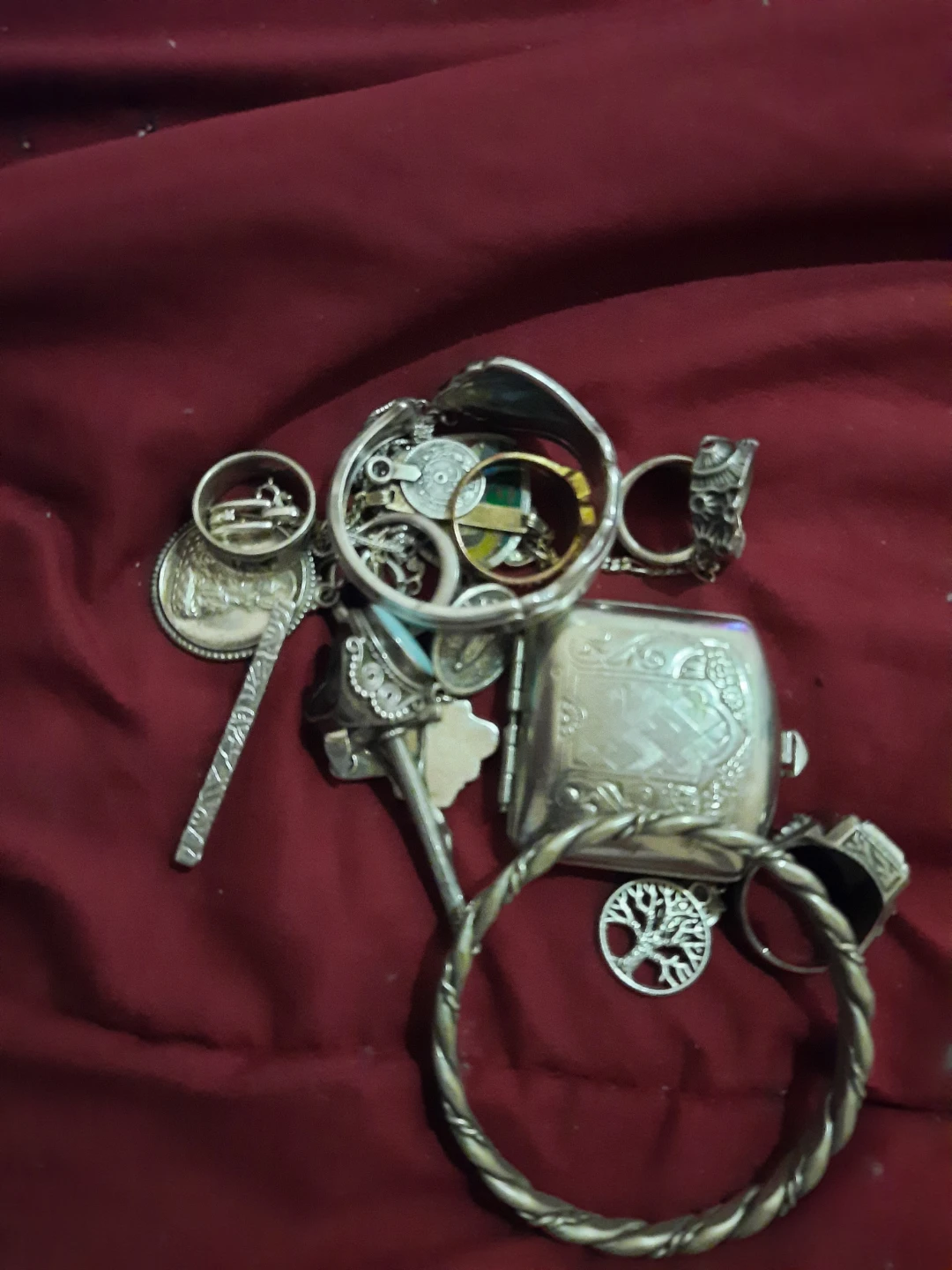All 925  silver is at 2.73 A gram I have 262 g.