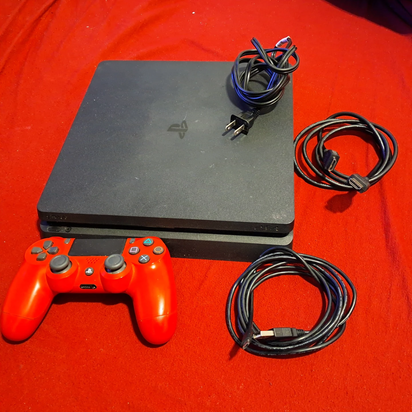 PlayStation 4 Slim Console  1TB - photo 2