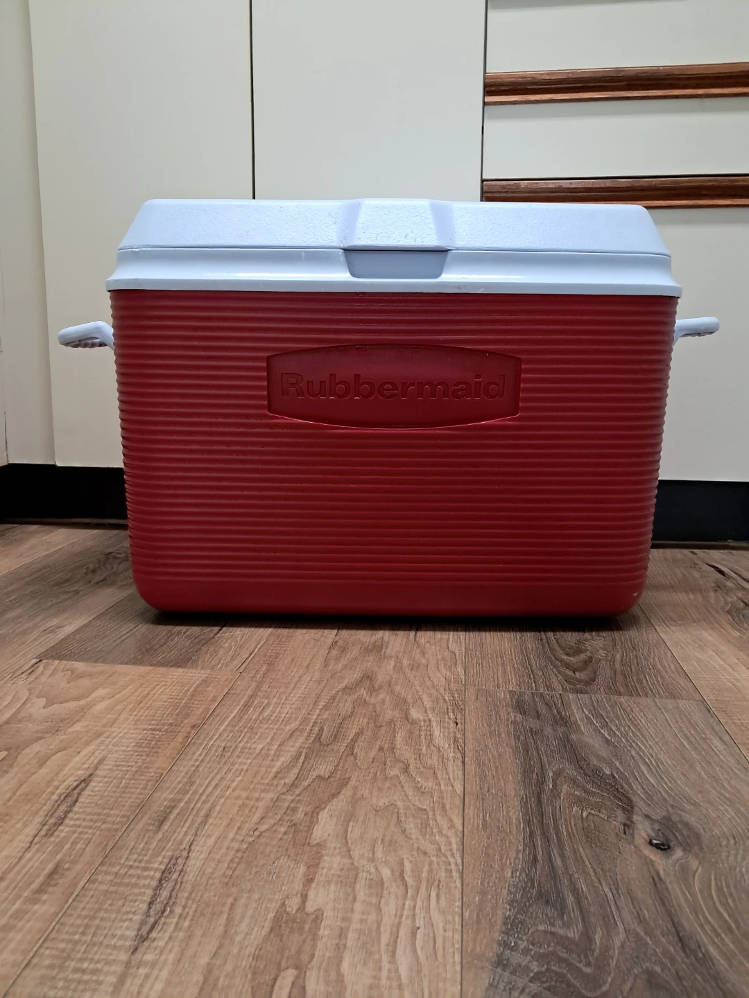 Rubbermaid Cooler