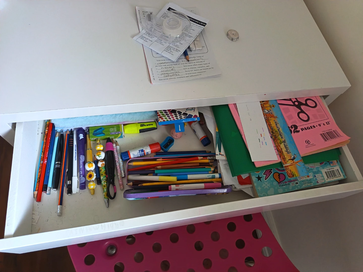 IKEA MICKE Desk and SNILLE Swivel Chair