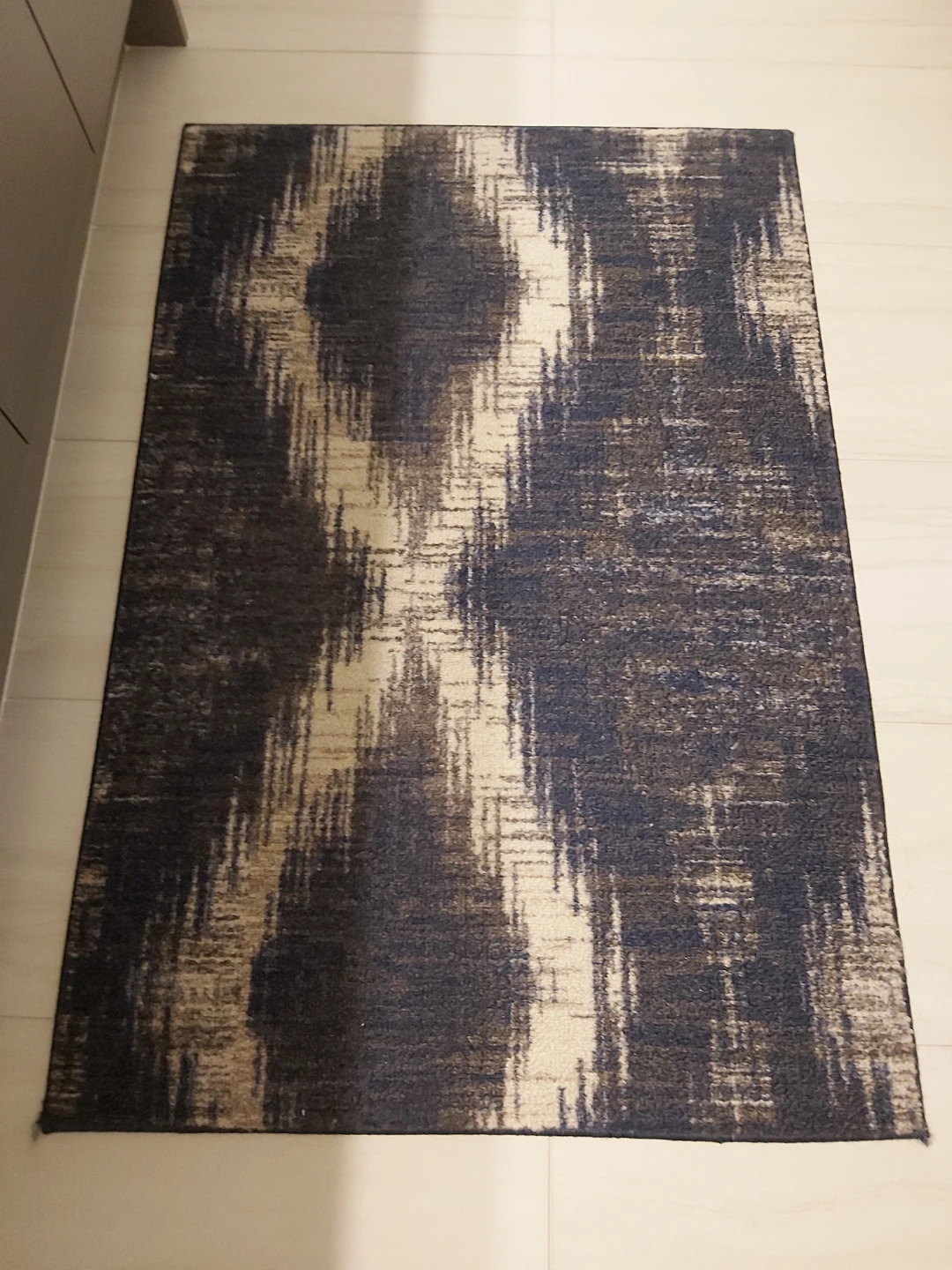 Area Rug with Abstract Pattern