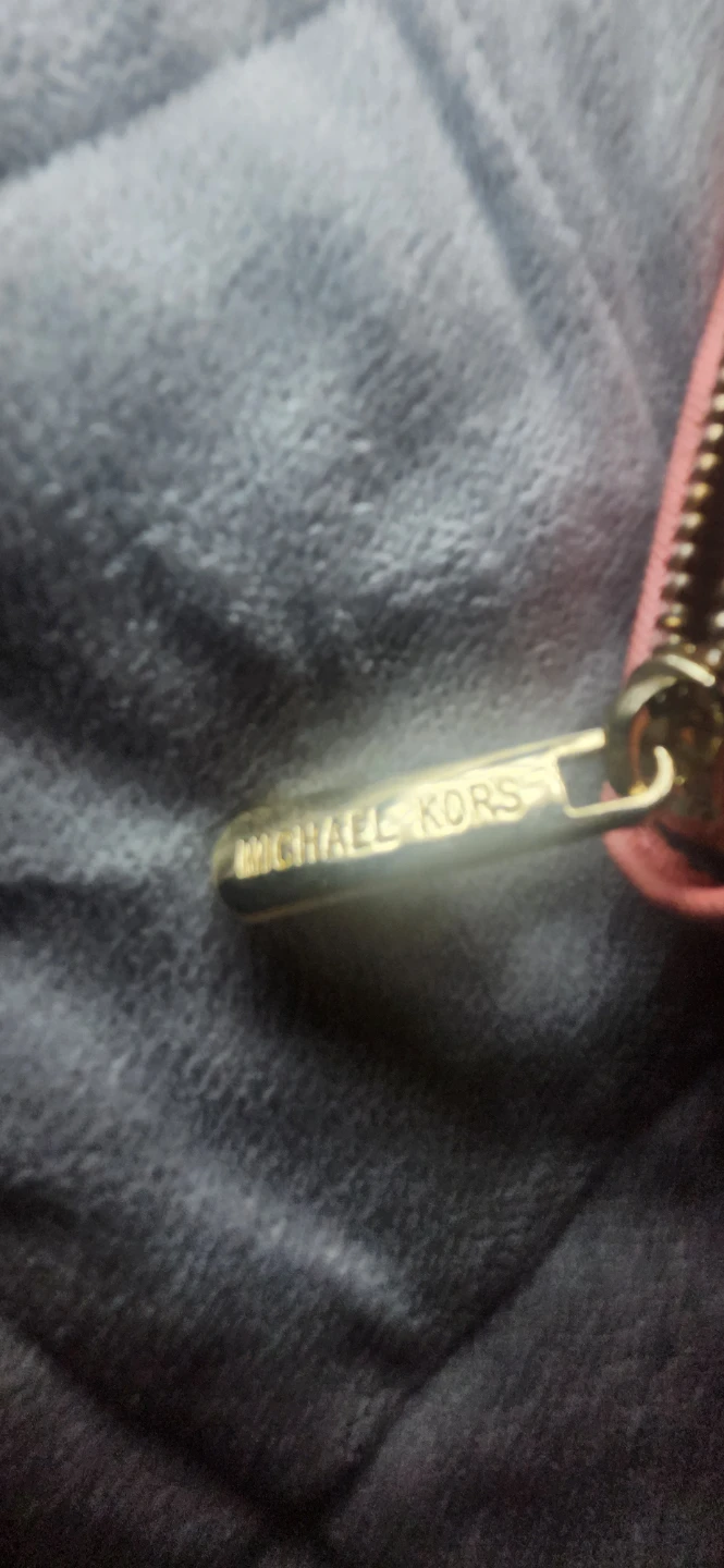 Michael Kors Pink Zipper Wallet - photo 4