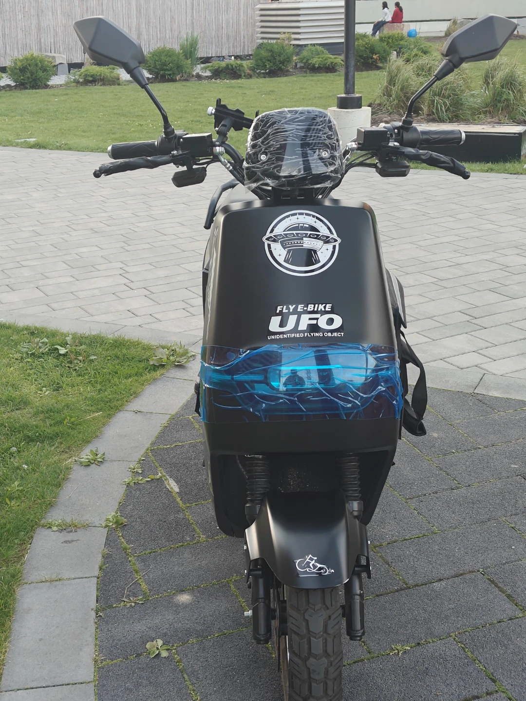 FLY E-BIKE UFO Scooter - photo 2