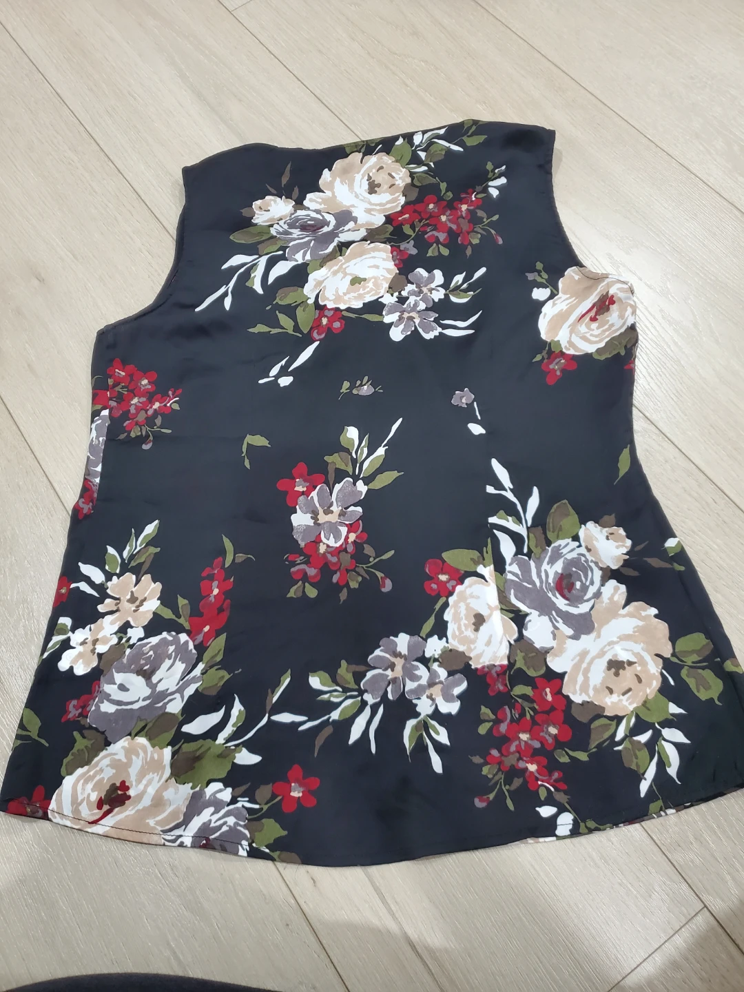 Reitmans Petites Floral Sleeveless Top with Cowl Neck S/P - photo 3