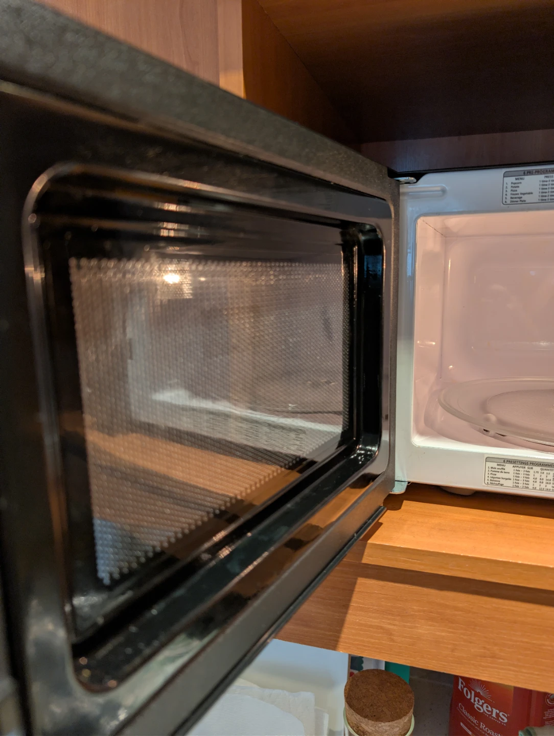 Insignia Microwave Oven - photo 5