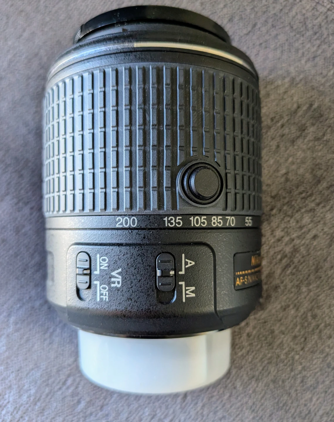 Nikon AF-S NIKKOR 55-200mm f/4-5.6G ED VR DX Lens - photo 2