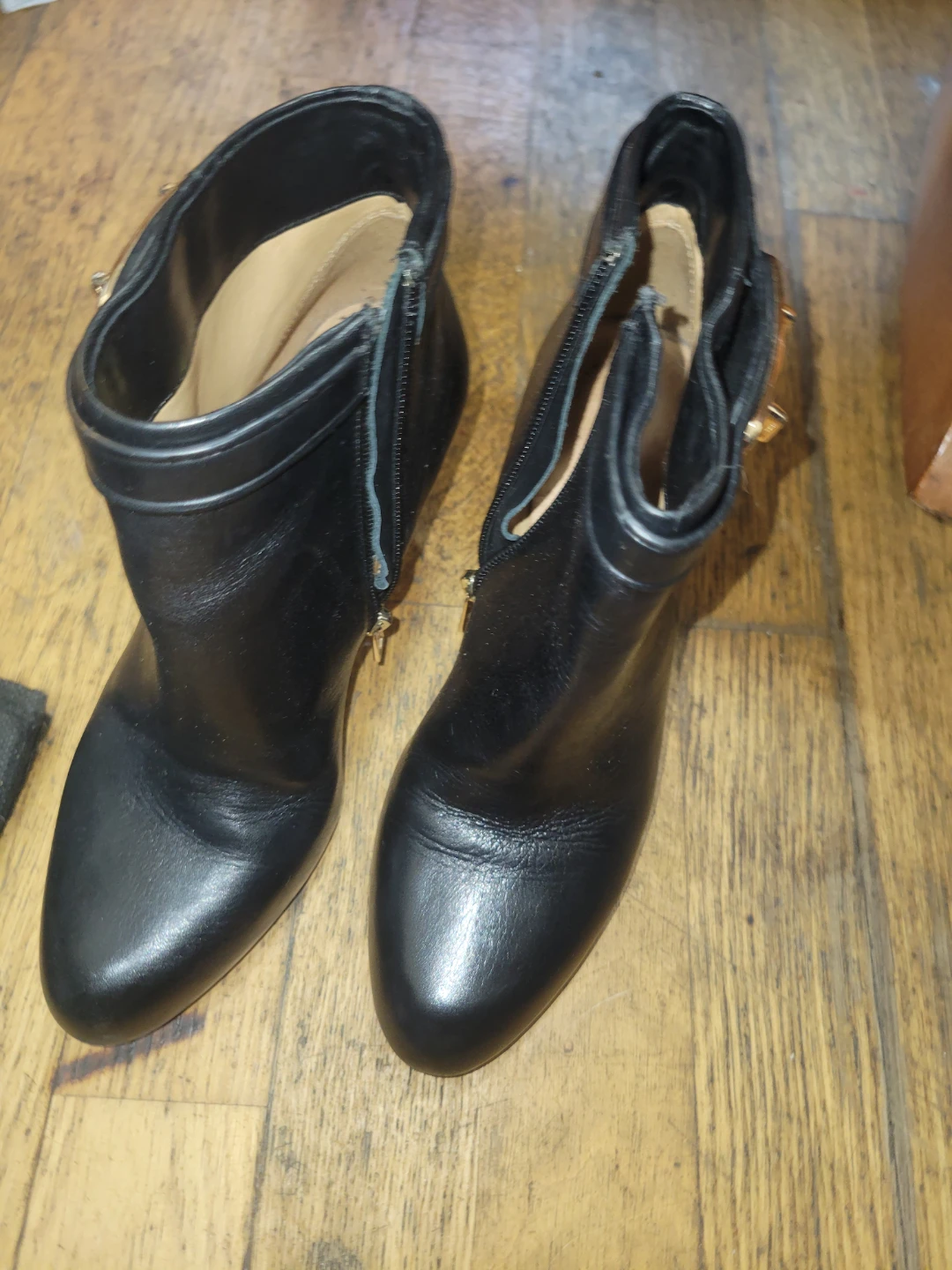 Coach Regina Black Leather Ankle Boots Size 6B - photo 2