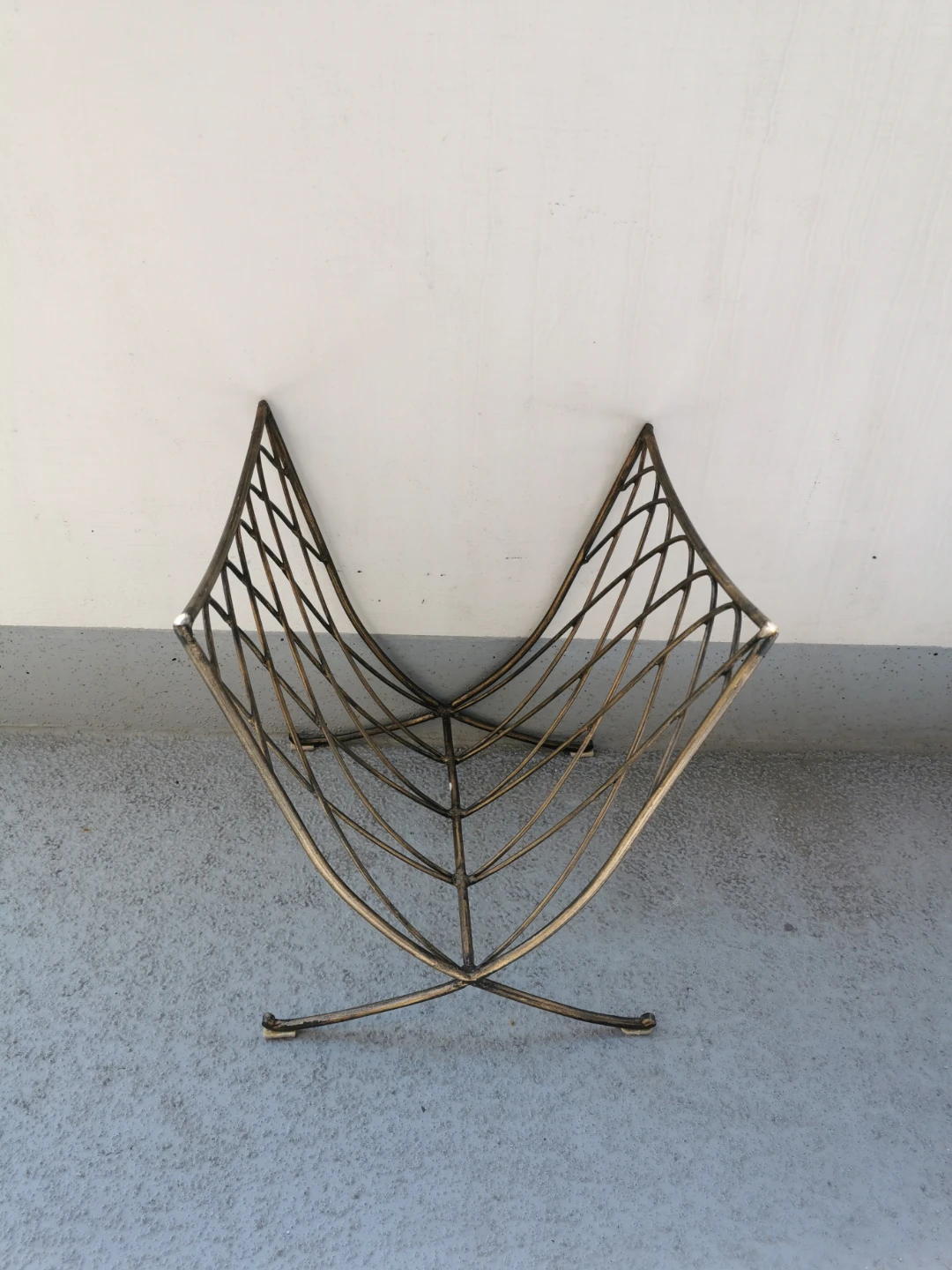Vintage Mid Century Metal Magazine Rack Holder - photo 3