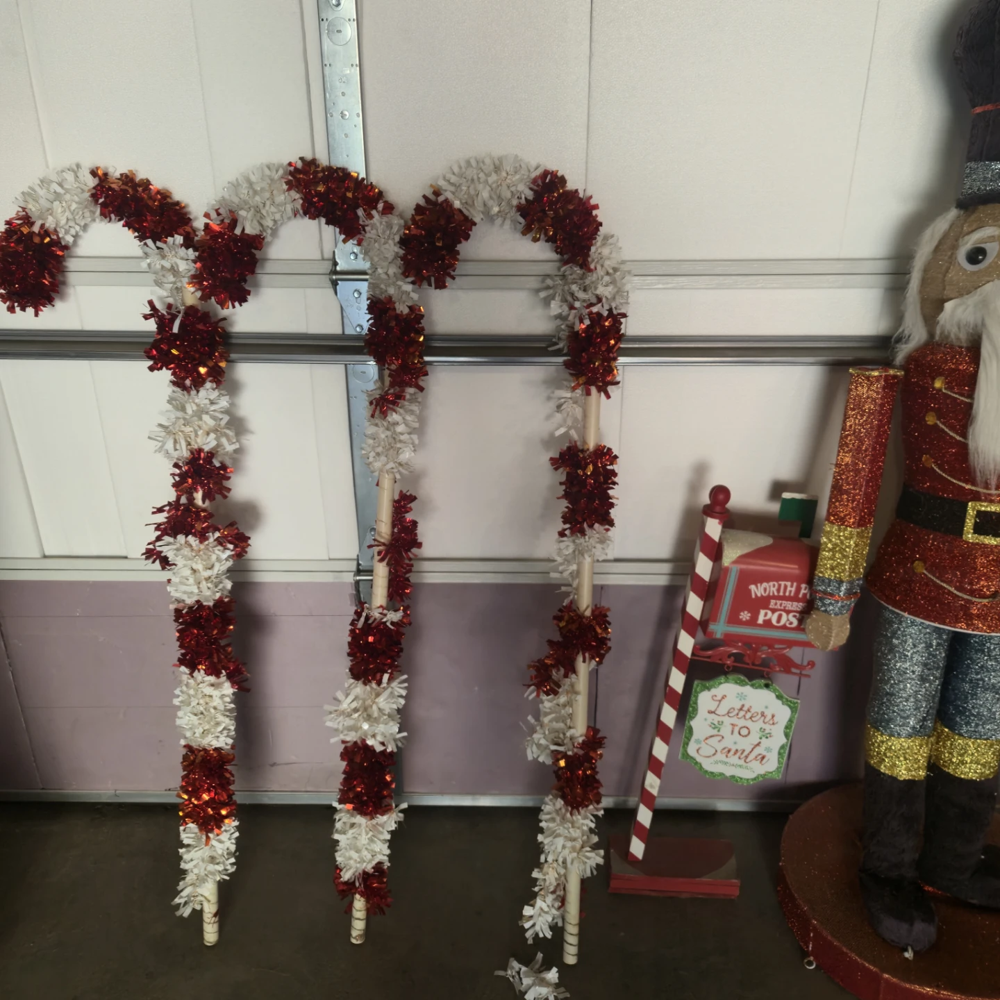Giant Nutcracker Christmas Decorations (Set of 2) - photo 3