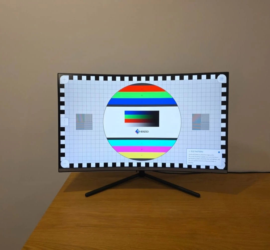 Samsung Curved 32" 4K monitor - photo 5