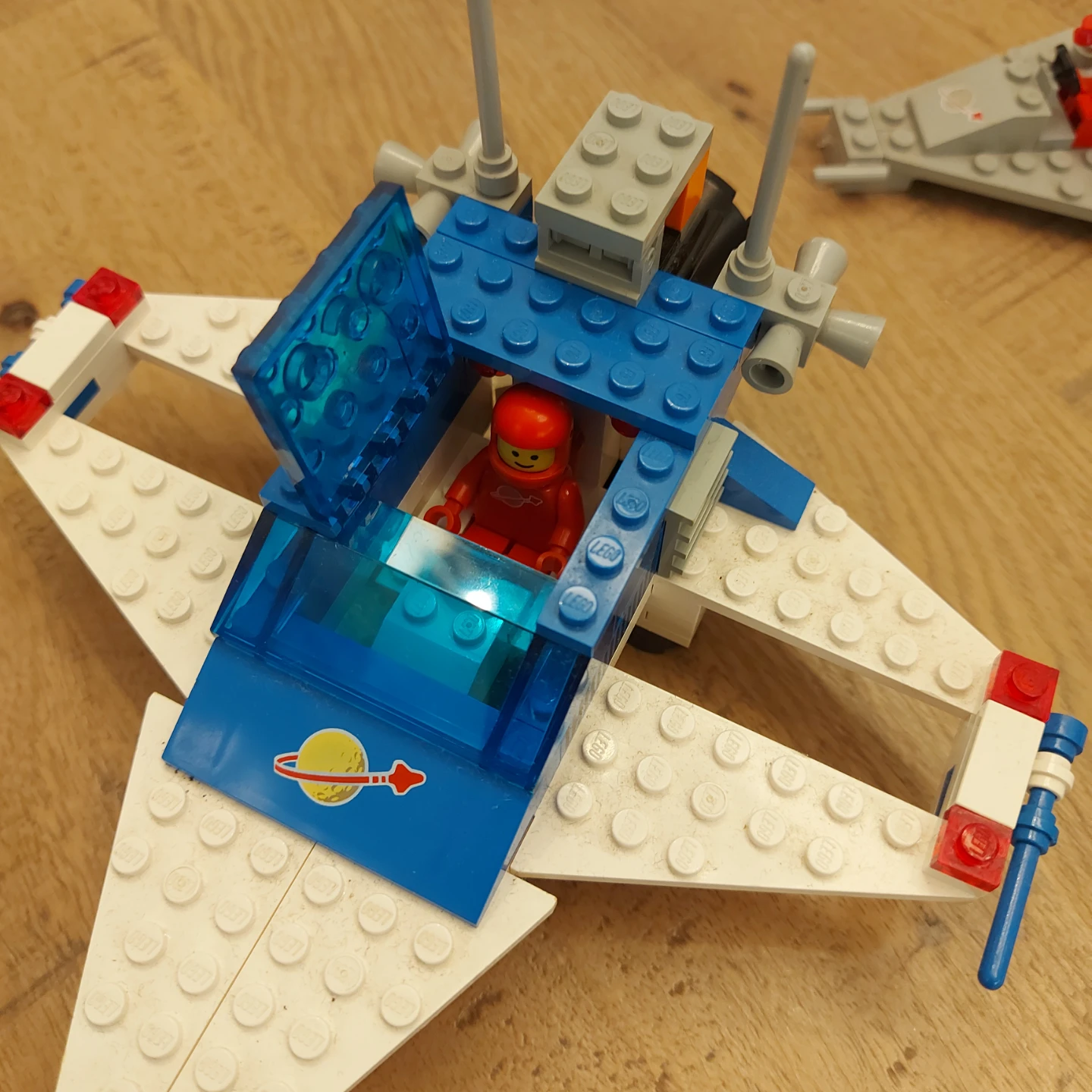 LEGO Classic Space Spaceship Toy - photo 2