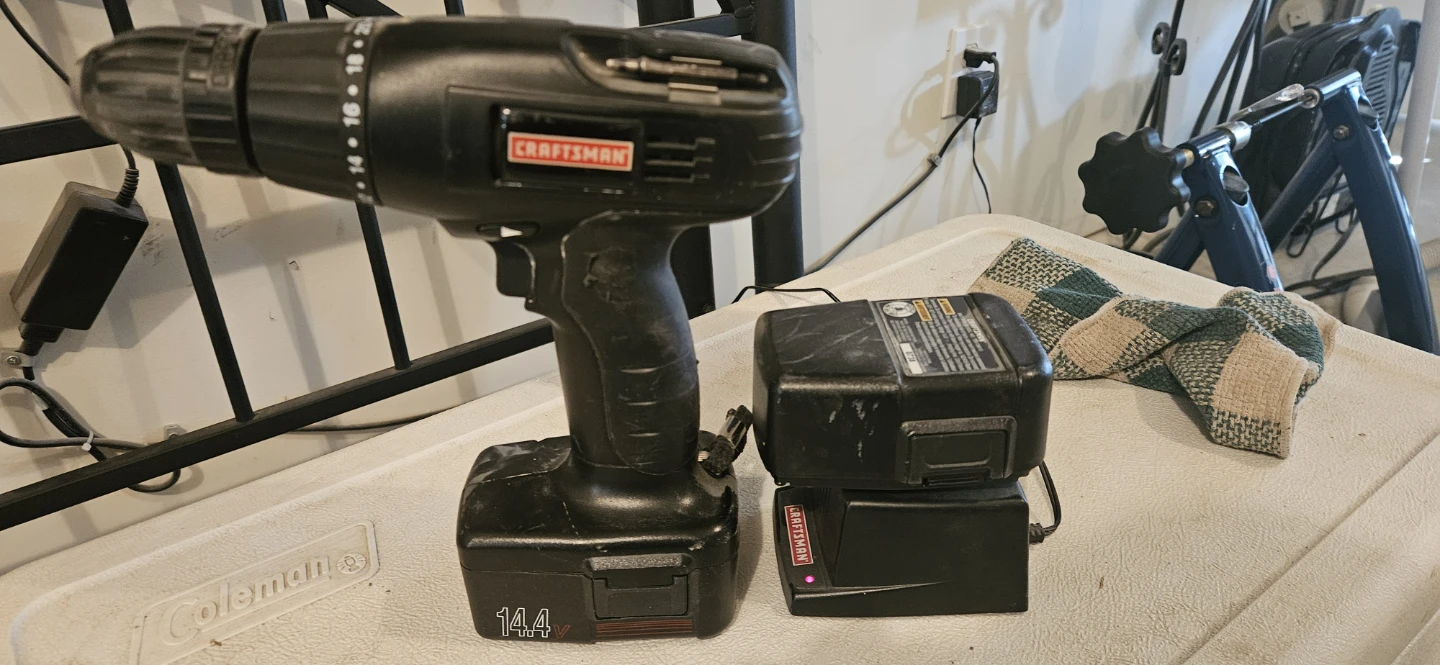 Craftsman 14.4V Cordless Drill with Charger and Battery
