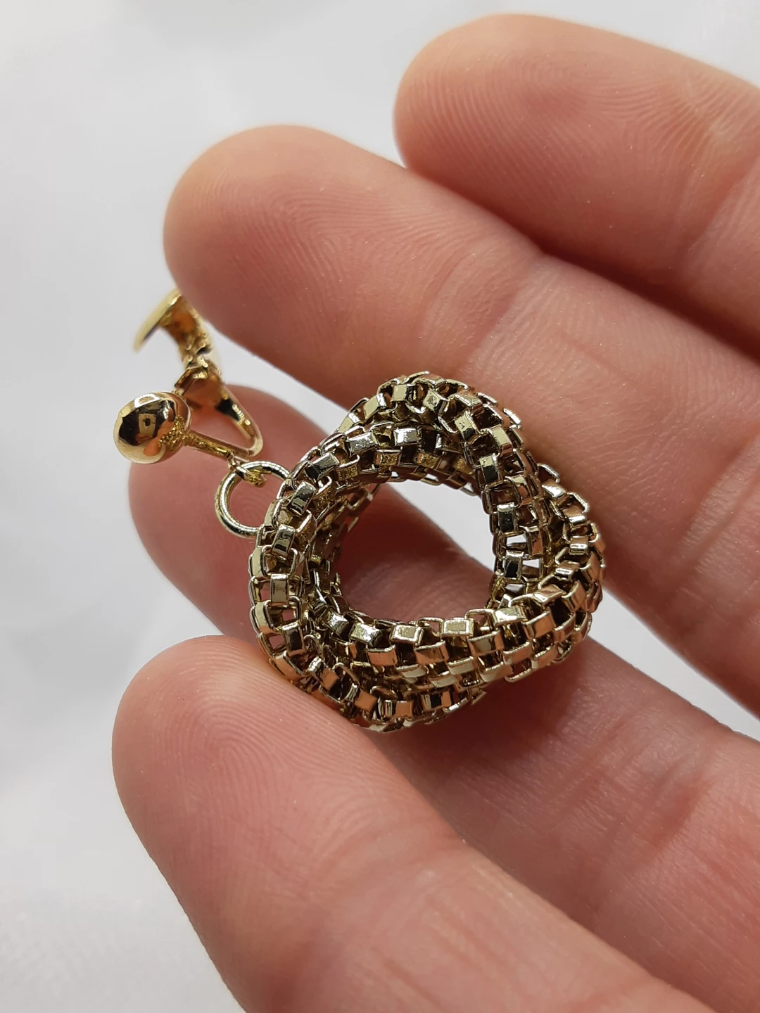 Gold Tone Clip on Vintage Snake chain style loop Earrings - photo 3