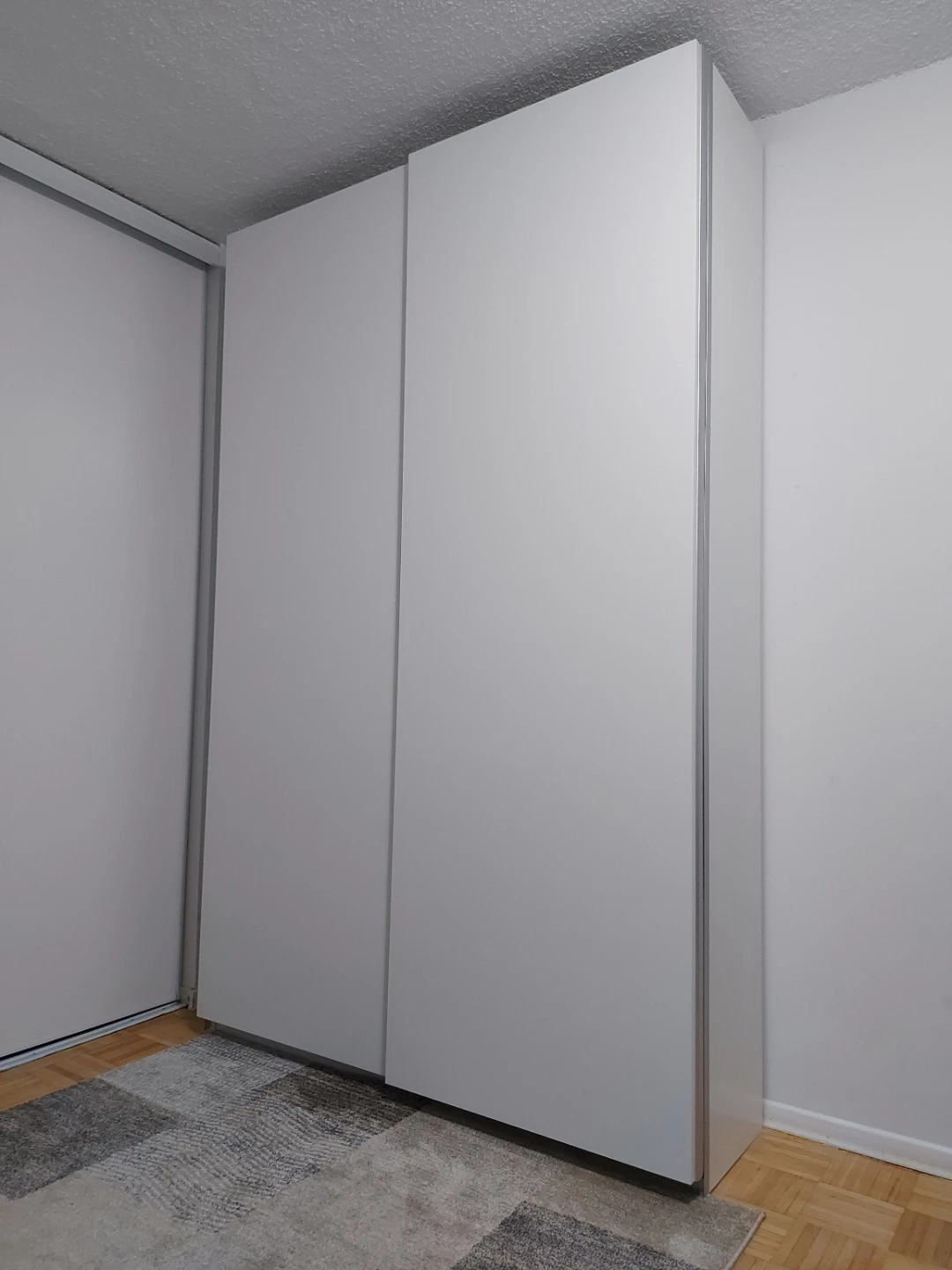 IKEA PAX Wardrobe with HASVIK Sliding Doors – White