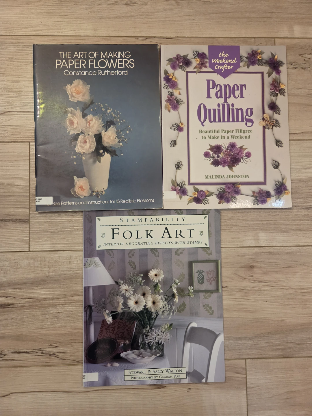 Craft Book Bundle Paper Quilling & Flowers, Folk Art Stamps