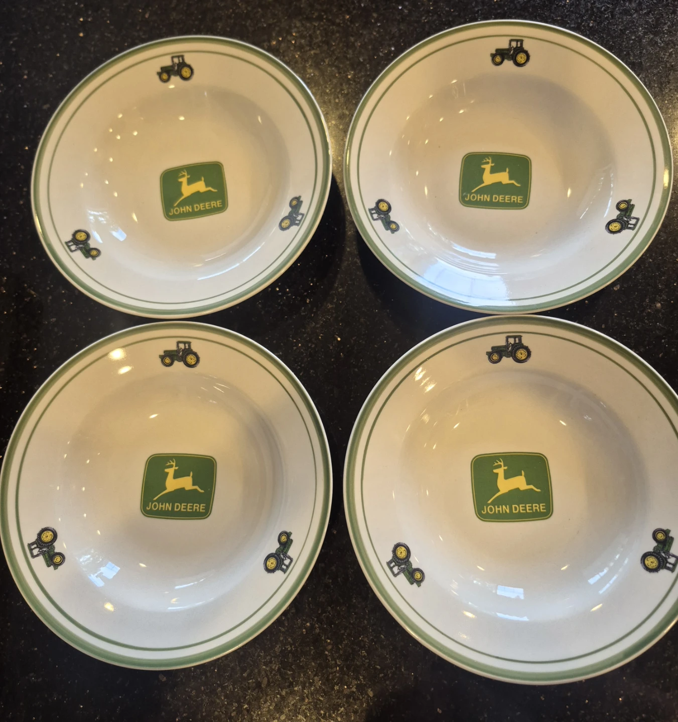 Licensed John Deer Dinnerware Set - photo 2