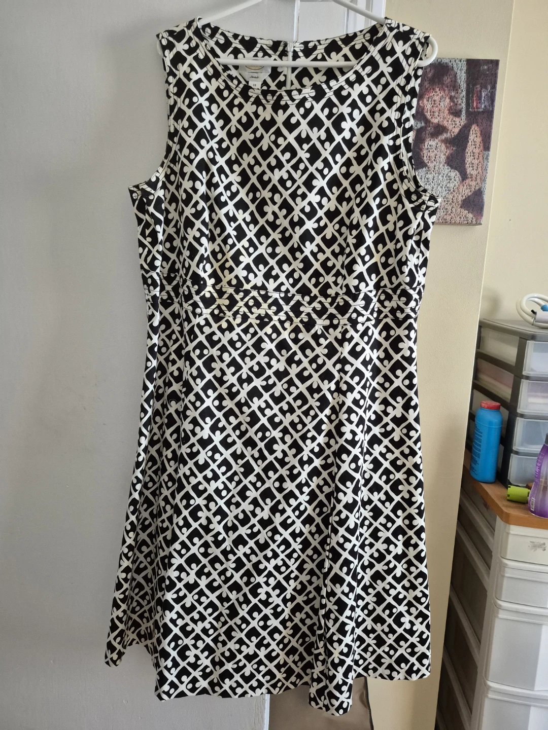 Talbots Black & White Patterned Sleeveless Dress - Size 10