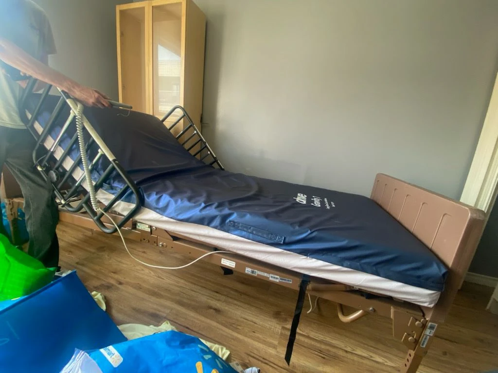 Home Medical Equipment like new - photo 2