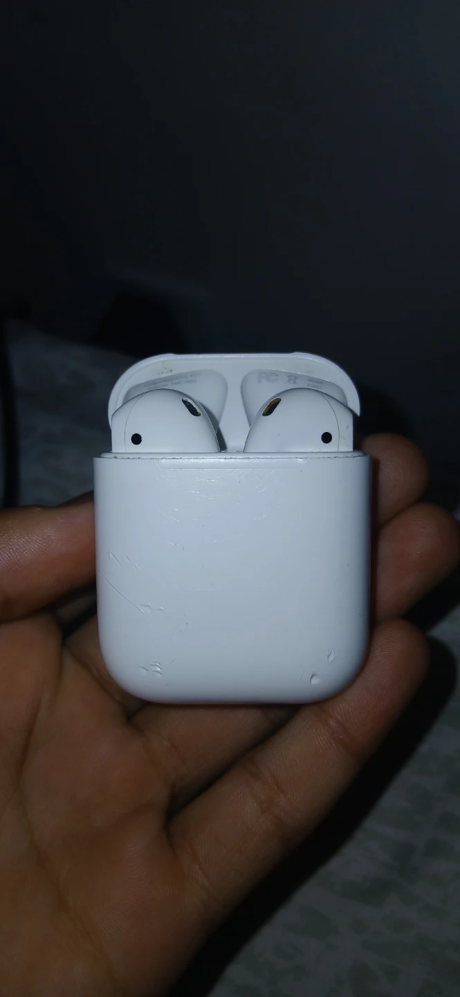Apple AirPods (2nd gen)