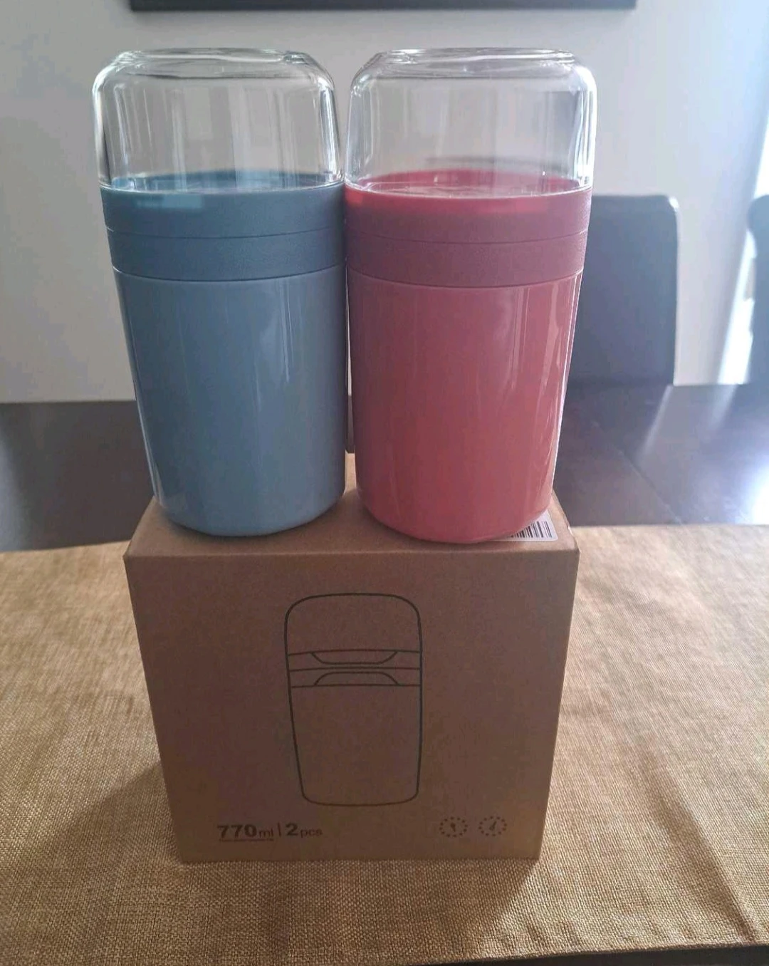 2 Overnight Containers