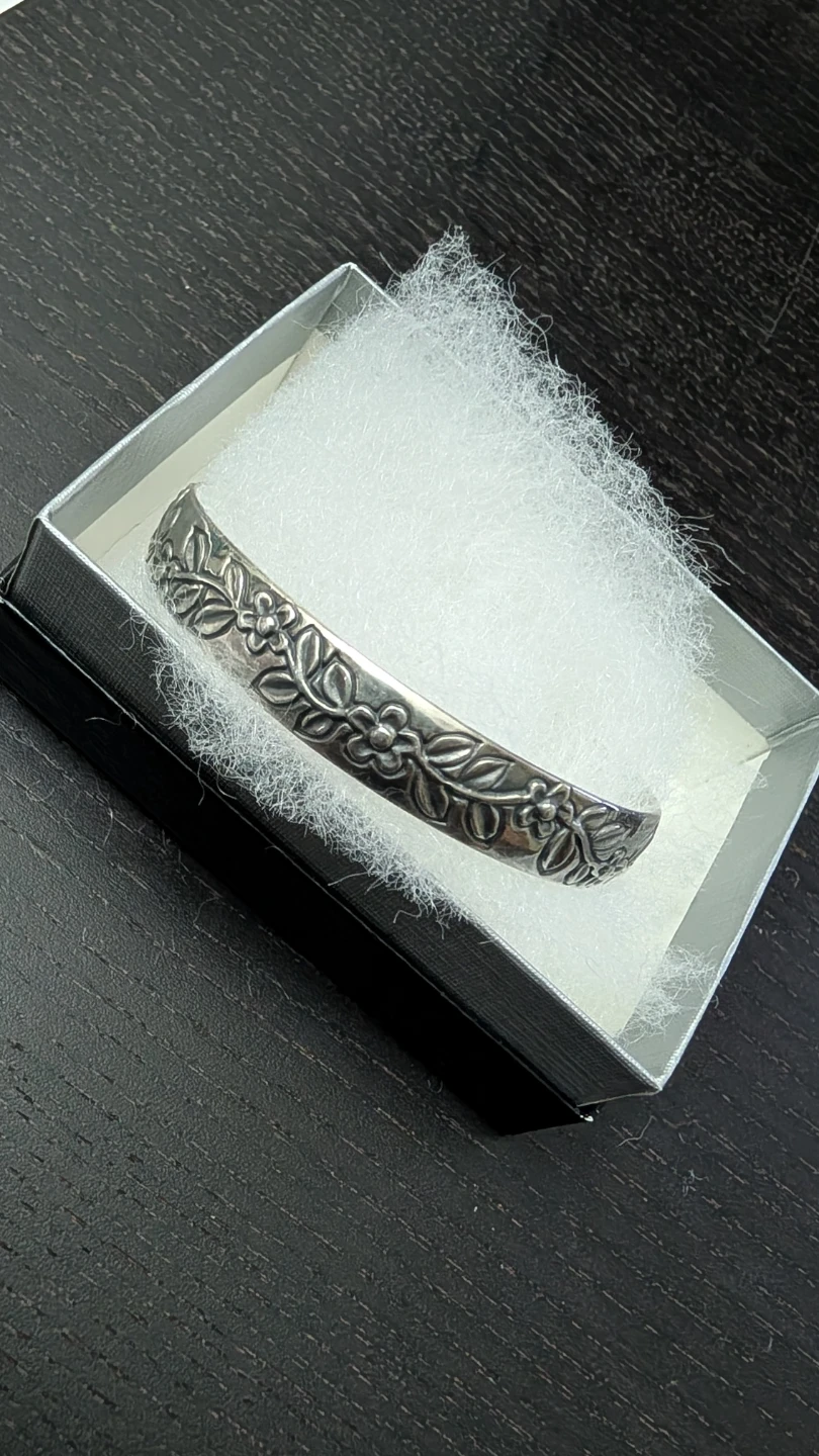 Floral cuff bracelet - photo 2