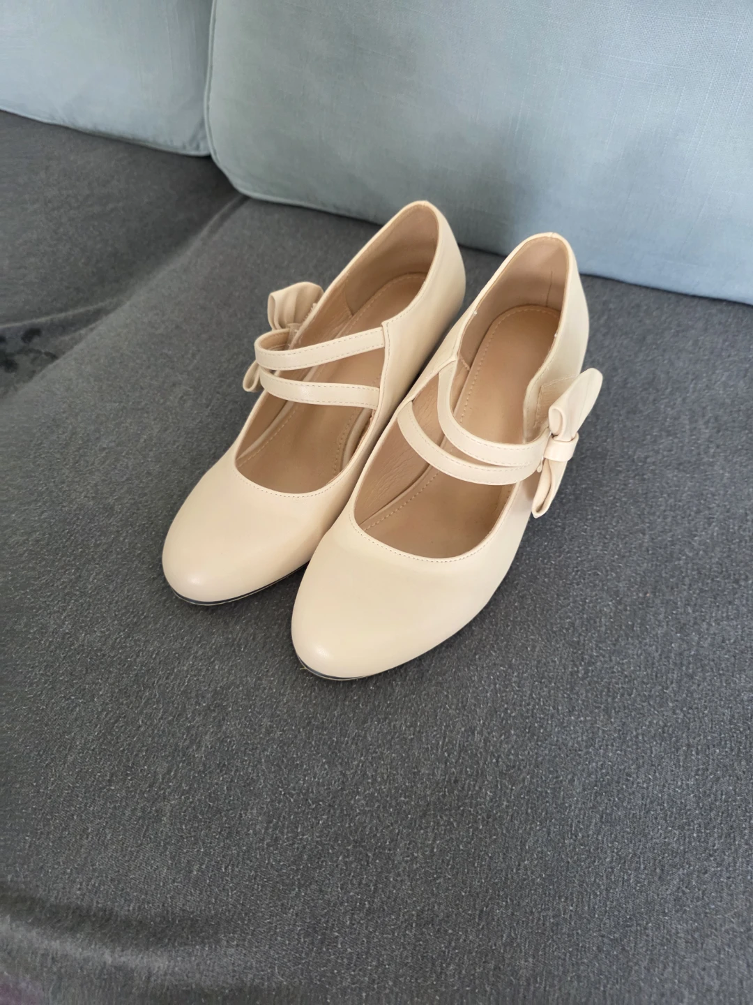Cream Mary Jane Heels with Bow Detail - Size 38 - photo 4