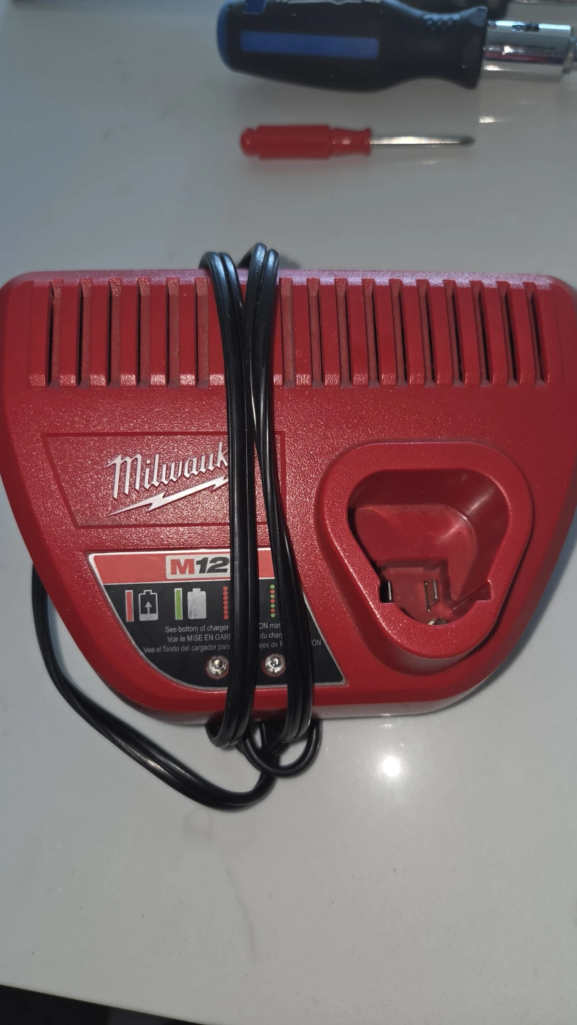 Milwaukee M12 Battery Charger